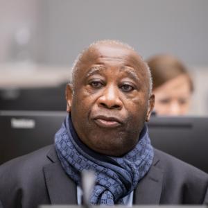 « Chaque fois qu’un chef d’état européen ou occidental me disait faites la démocratie en Afrique, je lui disais nous avons besoin de la démocratie non pas parce que vous vous le dites mais parce que nous-mêmes nous en avons effectivement besoin pour construire nos états. Madame regardez la Cote d’Ivoire si nous n’avions pas la démocratie comment nous allions choisir le chef de l’état ? ». Laurent Gbagbo Président de la République de Côte d’Ivoire (2000-2010). Cour Pénale Internationale 28 Février 2013. Photo: Droits réservés/Gabon Intelligent